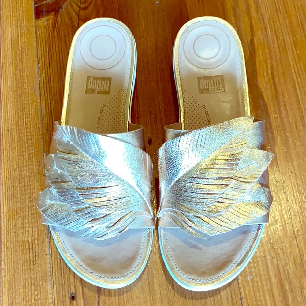 Fitflop Rose Gold Slide Sandals 💕 Comfy chic!